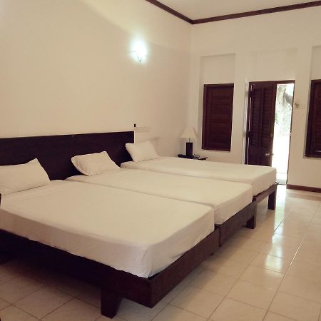 Welcombe Hotel Trincomalee Esterno foto