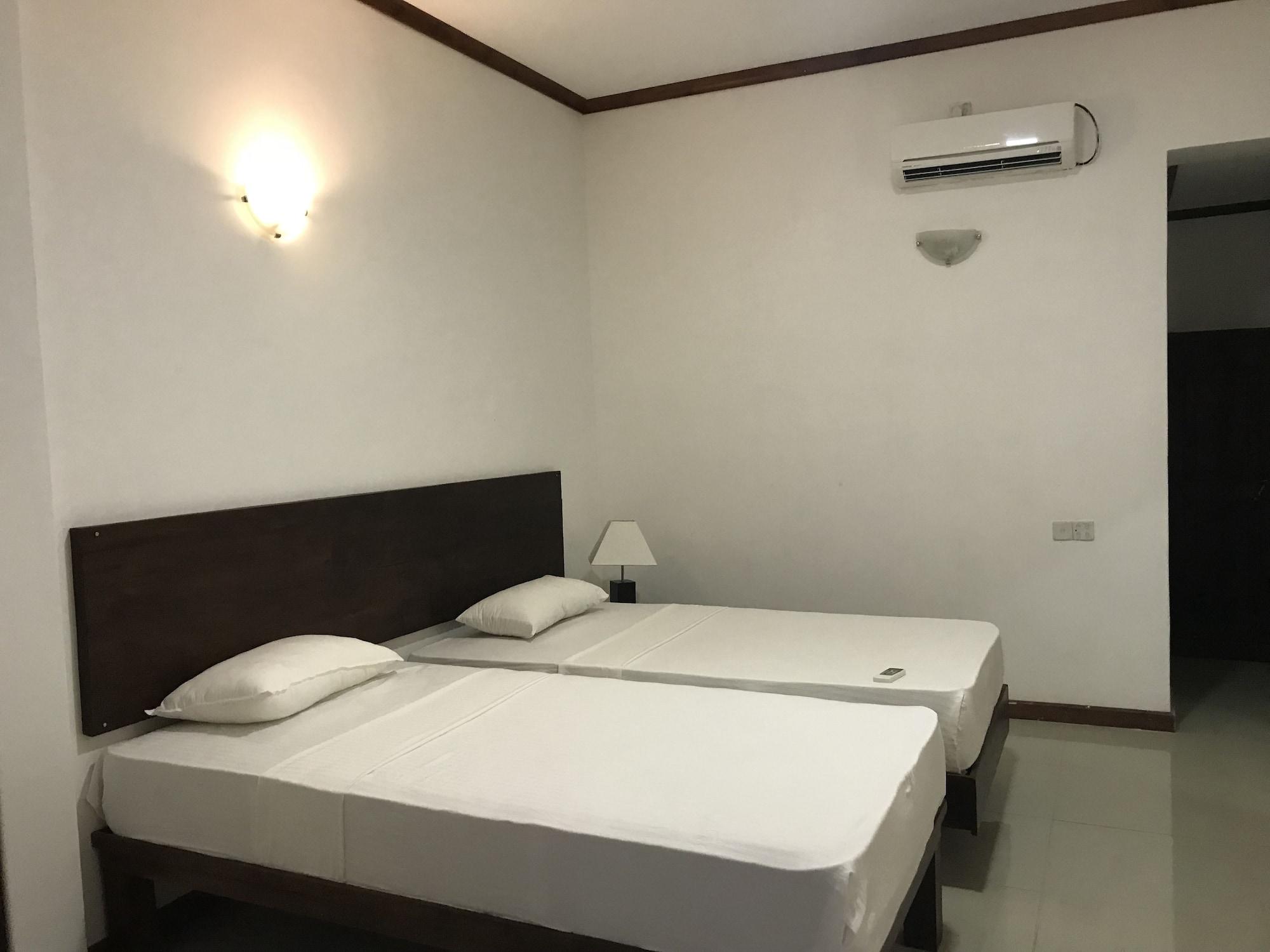Welcombe Hotel Trincomalee Esterno foto