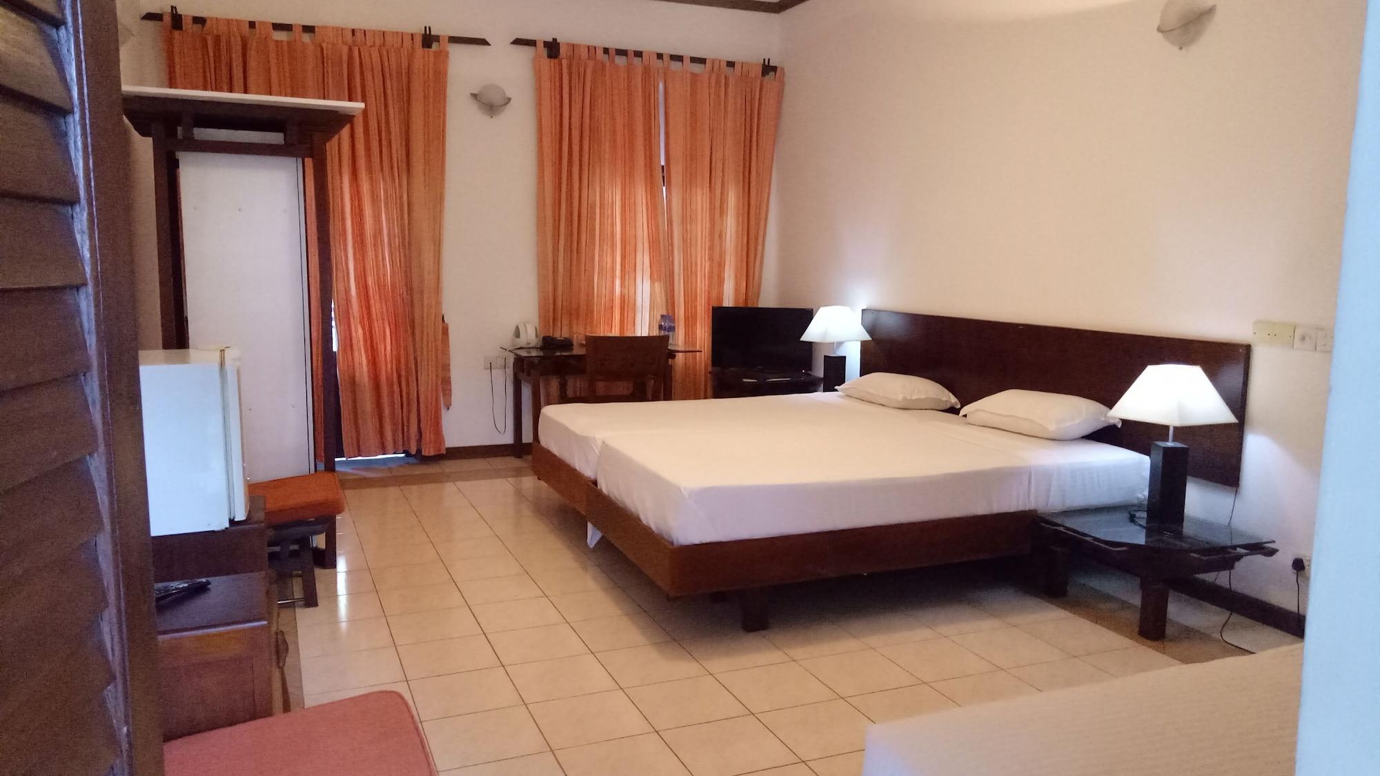 Welcombe Hotel Trincomalee Esterno foto
