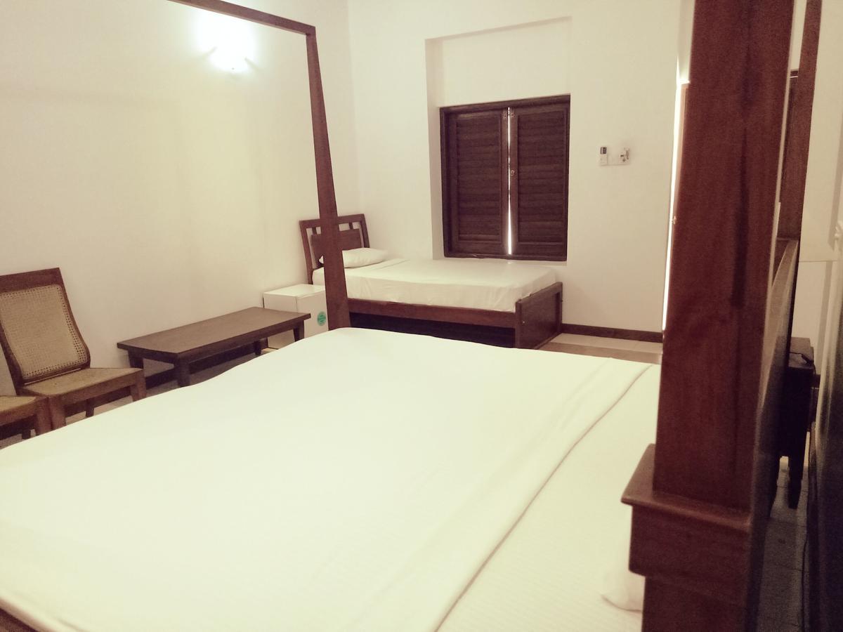 Welcombe Hotel Trincomalee Esterno foto